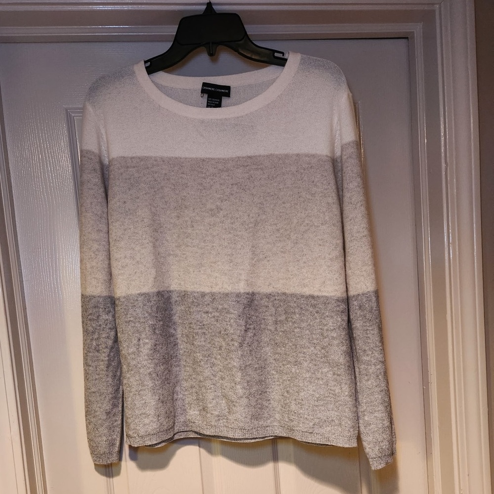 NWT Cashmere Cashmere Women’s 100% Cashmere Gray Gradient Crewneck Sweater - Picture 3 of 6